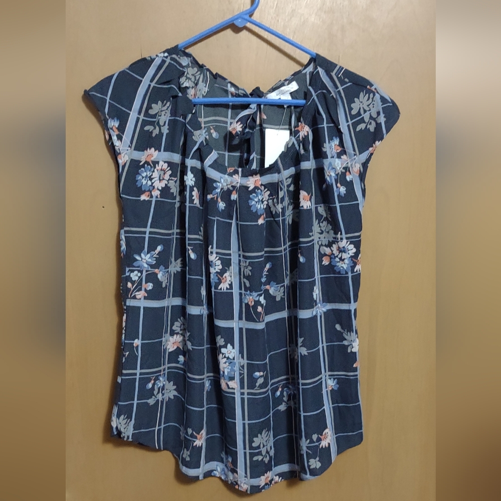 Firm Final Price!*Brand New!*Floral Grid Top